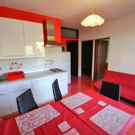 Jurica Apartment *